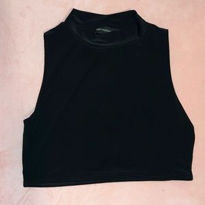 BLACK HIGH NECK CROPPED TANK